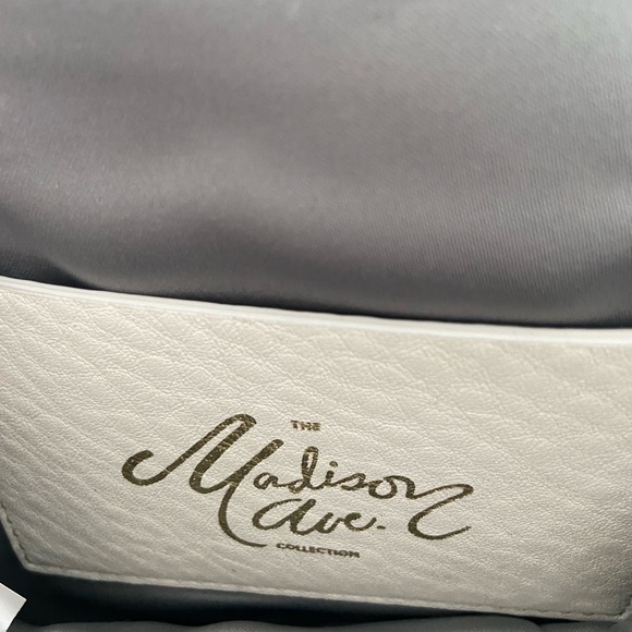 Kate Spade ♠️ Madison Avenue Small White Clutch - Picture 7 of 7